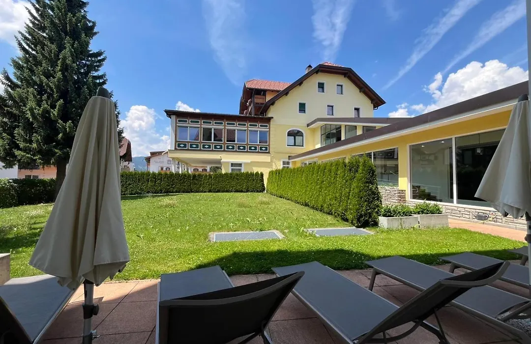 Hotel Cristallo-1